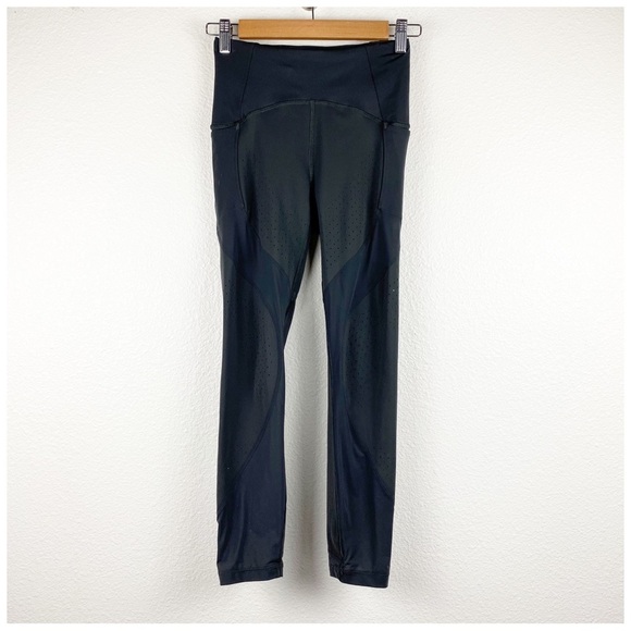 Lululemon Uncovered Strength High-Rise Crop 23" in Graphite‎ Grey Size 4 - Picture 6 of 13